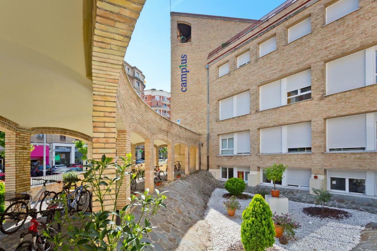 Camplus Pamplona Apartment Exterior photo
